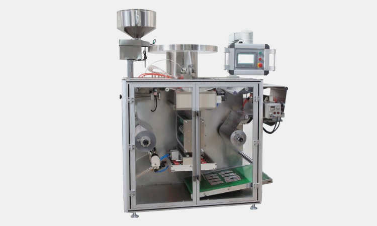 Strip packing machine