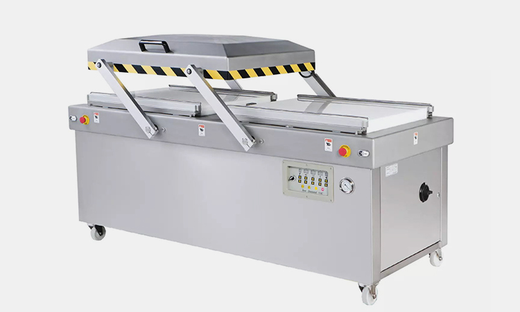 Vacuum packaging machine