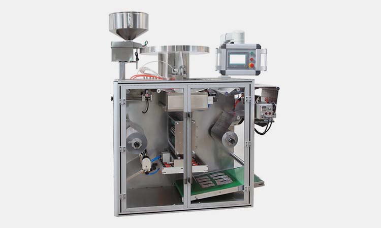 Automatic capsule strip packing machine