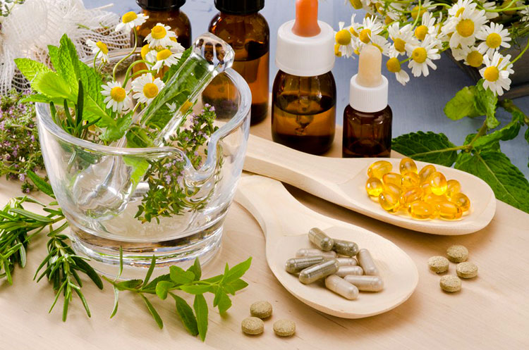 Vitamin capsules with plants and oils